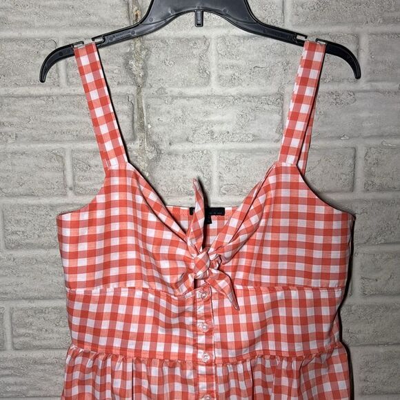 Sleeveless Dress - Picture 2 of 6